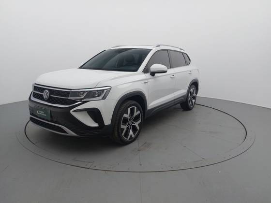 VOLKSWAGEN TAOS 1.4 250 TSI TOTAL FLEX HIGHLINE AUTOMÁTICO